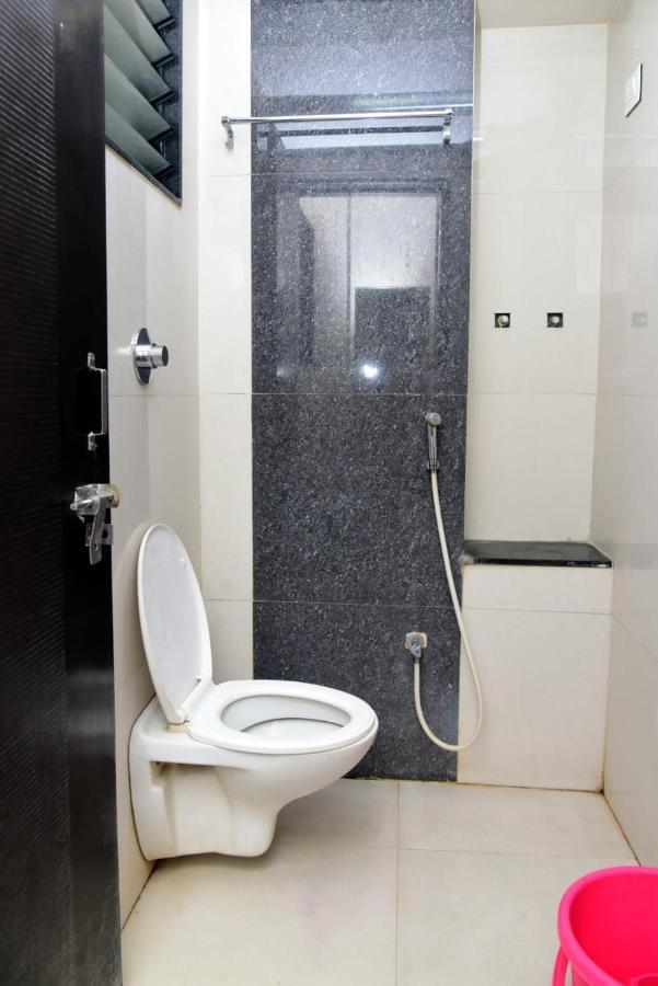 Nivant Lodge Solapur Extérieur photo
