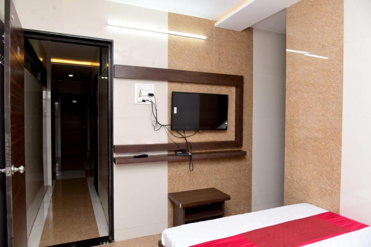 Nivant Lodge Solapur Extérieur photo