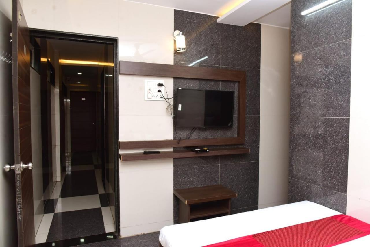 Nivant Lodge Solapur Extérieur photo